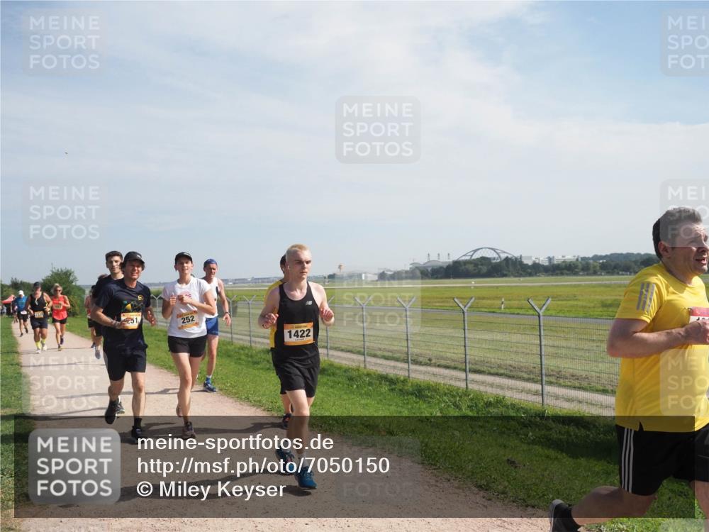 08.09.2024 - Airport Race Miley Keyser http://msf.ph/oto/7050150 08.09.2024 12:18:07 Laufen 51, 252, 1422 meine-sportfotos.de