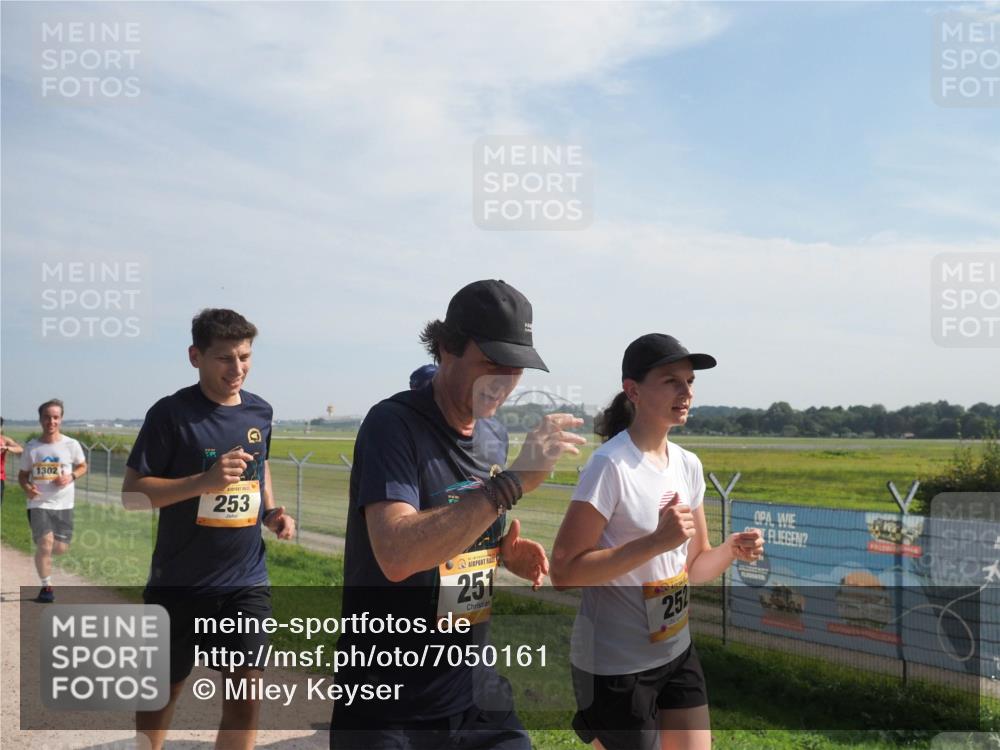 08.09.2024 - Airport Race Miley Keyser http://msf.ph/oto/7050161 08.09.2024 12:18:09 Laufen 1302, 253, 251, 25 meine-sportfotos.de