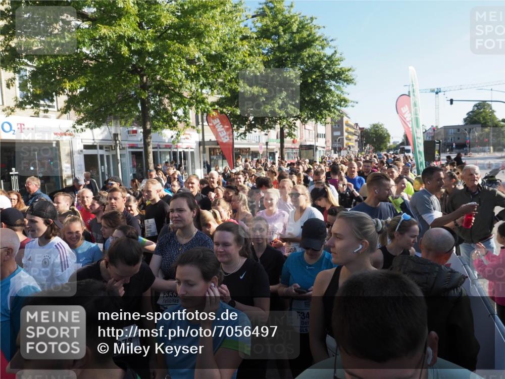 15.09.2024 - PSD Bank Halbmarathon Miley Keyser http://msf.ph/oto/7056497 15.09.2024 09:58:48 Ziel  meine-sportfotos.de