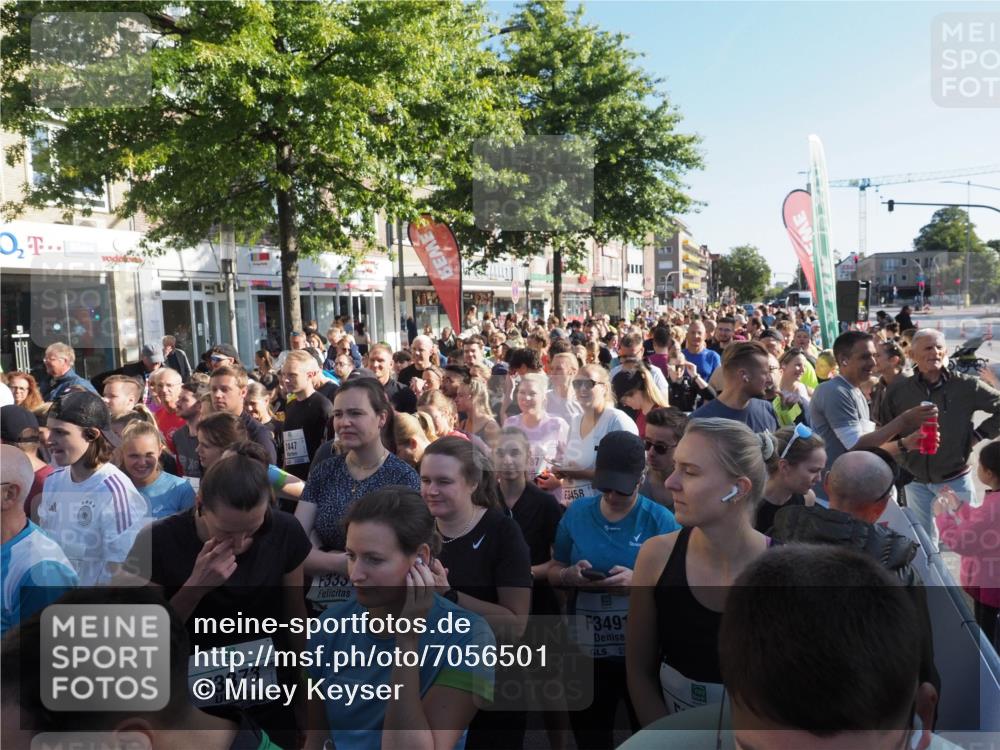 15.09.2024 - PSD Bank Halbmarathon Miley Keyser http://msf.ph/oto/7056501 15.09.2024 09:58:48 Ziel  meine-sportfotos.de