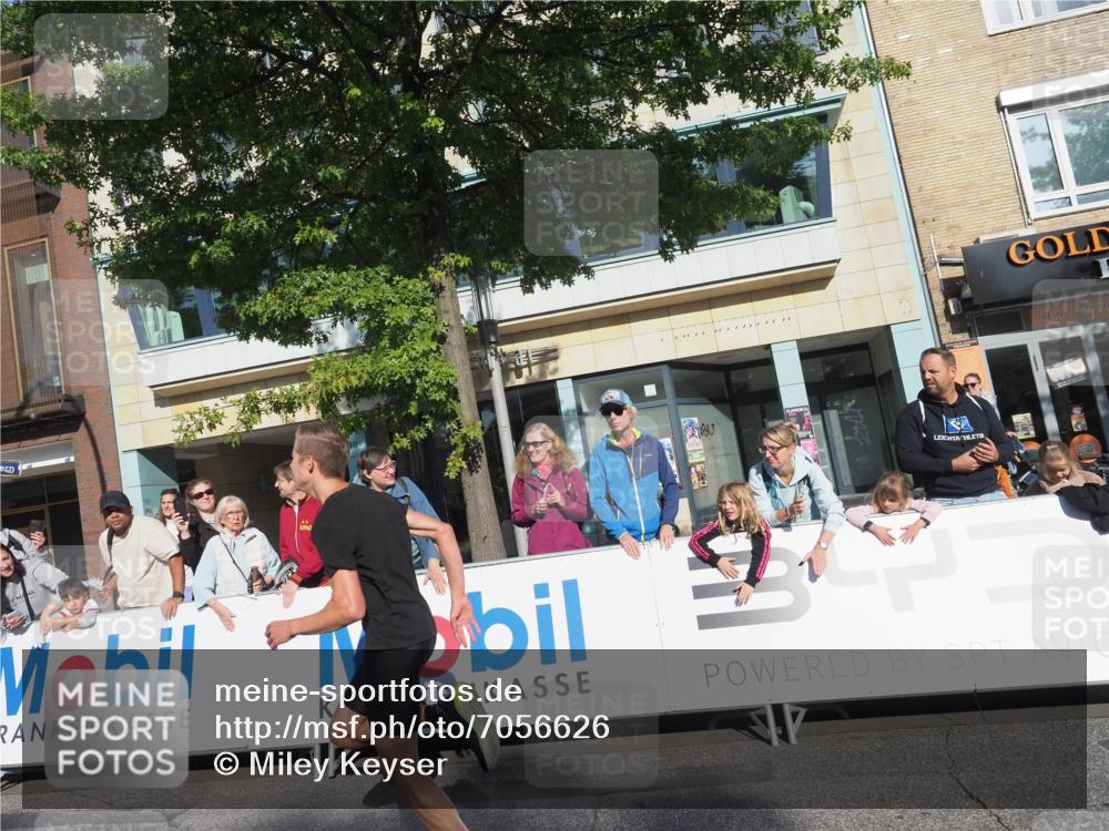 15.09.2024 - PSD Bank Halbmarathon Miley Keyser http://msf.ph/oto/7056626 15.09.2024 10:24:20 Ziel 117 meine-sportfotos.de