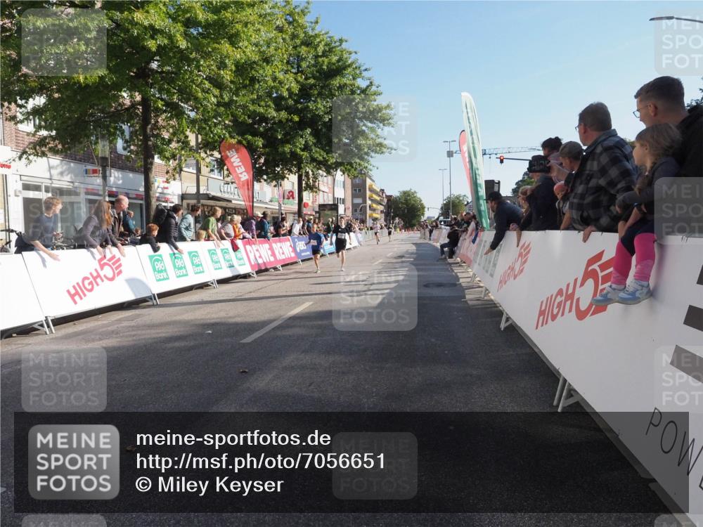 15.09.2024 - PSD Bank Halbmarathon Miley Keyser http://msf.ph/oto/7056651 15.09.2024 10:24:55 Ziel 61, 119, 131, 211 meine-sportfotos.de