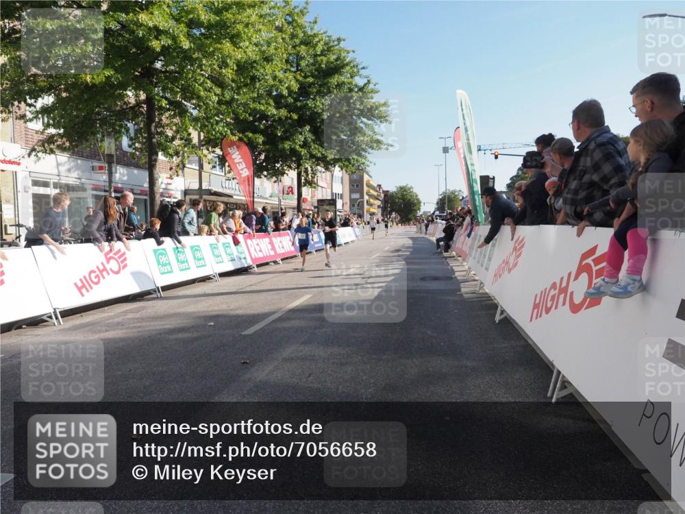15.09.2024 - PSD Bank Halbmarathon Miley Keyser http://msf.ph/oto/7056658 15.09.2024 10:24:55 Ziel 61, 119, 131, 211 meine-sportfotos.de