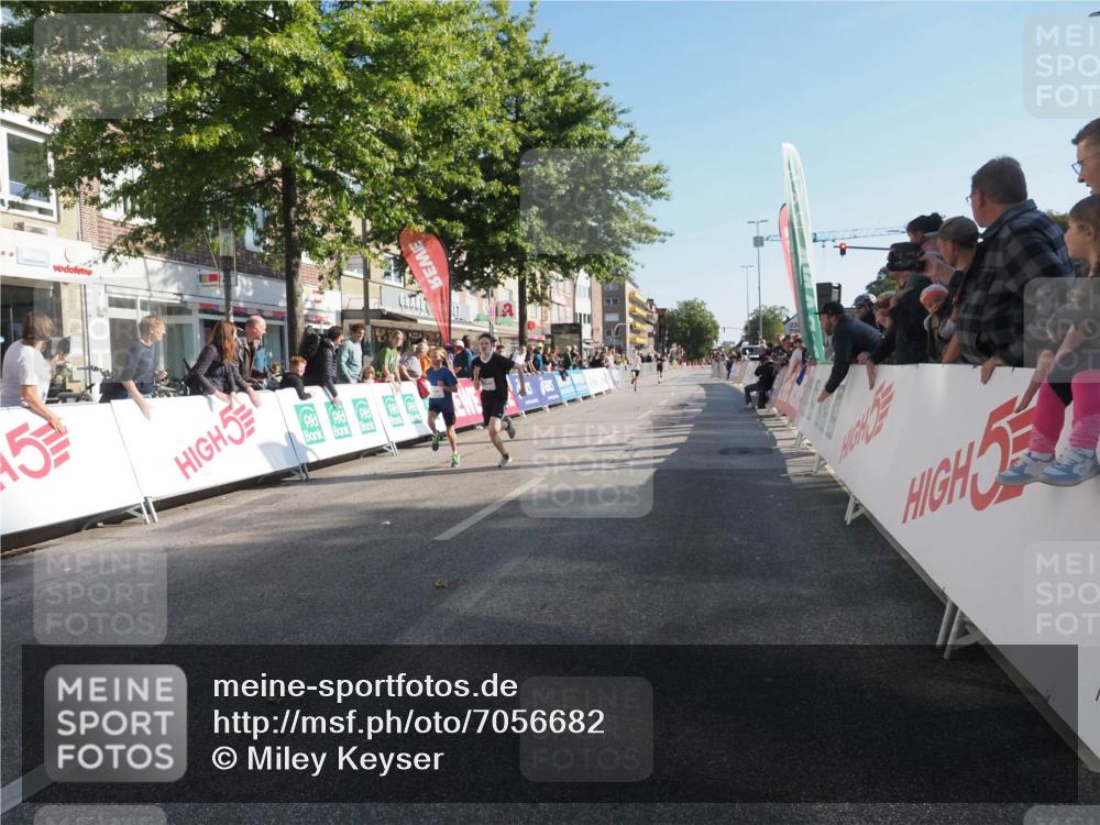 15.09.2024 - PSD Bank Halbmarathon Miley Keyser http://msf.ph/oto/7056682 15.09.2024 10:24:56 Ziel 61, 119, 131, 211 meine-sportfotos.de