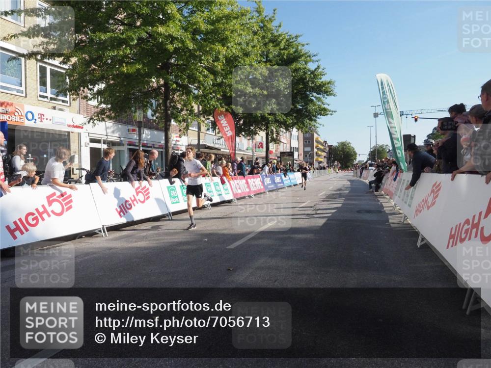 15.09.2024 - PSD Bank Halbmarathon Miley Keyser http://msf.ph/oto/7056713 15.09.2024 10:25:01 Ziel 61, 102, 119, 131, 165, 177, 211 meine-sportfotos.de