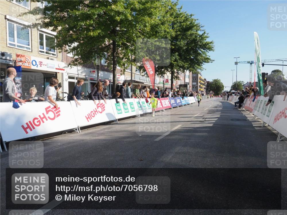 15.09.2024 - PSD Bank Halbmarathon Miley Keyser http://msf.ph/oto/7056798 15.09.2024 10:25:12 Ziel 7, 19, 102, 119, 165, 177 meine-sportfotos.de