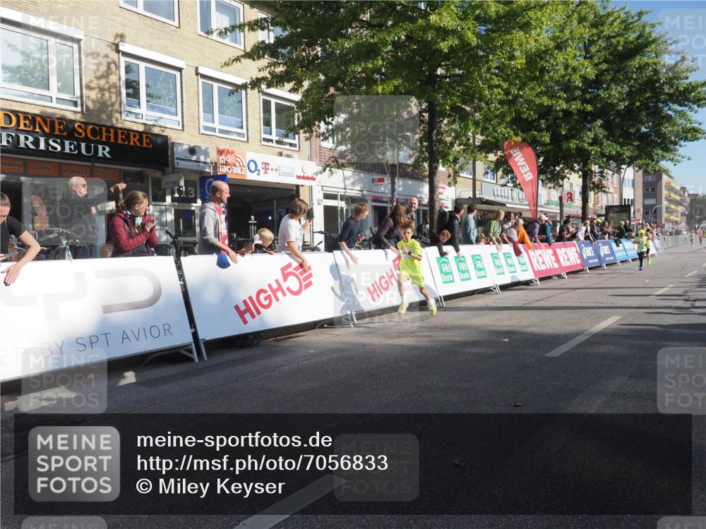 15.09.2024 - PSD Bank Halbmarathon Miley Keyser http://msf.ph/oto/7056833 15.09.2024 10:25:13 Ziel 7, 19, 102, 119, 165, 177 meine-sportfotos.de