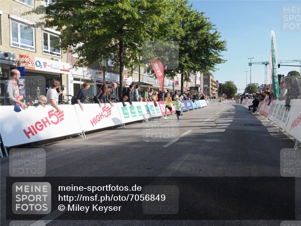 15.09.2024 - PSD Bank Halbmarathon Miley Keyser http://msf.ph/oto/7056849 15.09.2024 10:25:15 Ziel 7, 19, 66, 102, 165, 177 meine-sportfotos.de