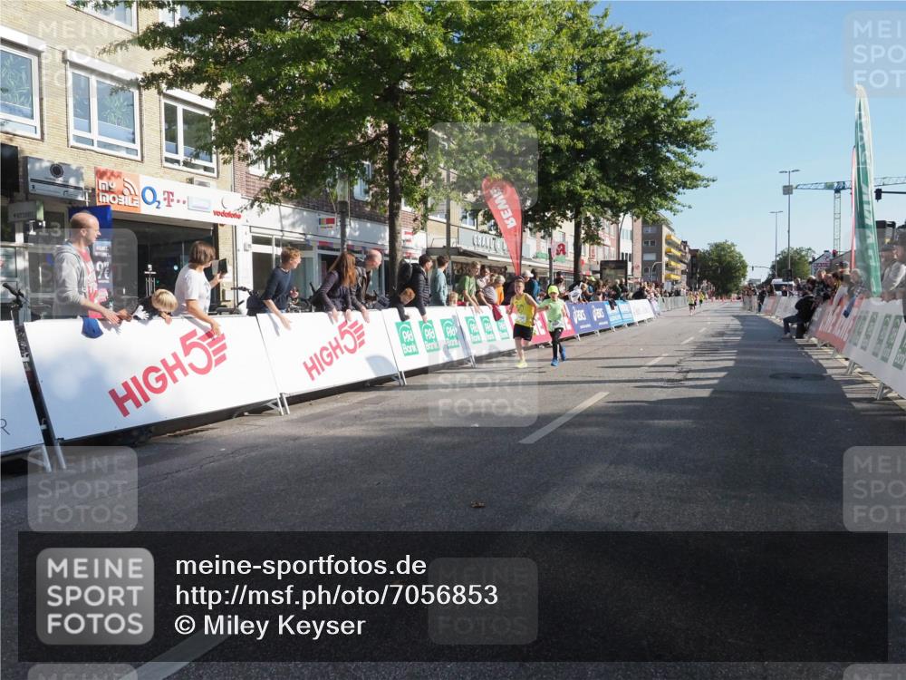15.09.2024 - PSD Bank Halbmarathon Miley Keyser http://msf.ph/oto/7056853 15.09.2024 10:25:15 Ziel 7, 19, 66, 102, 165, 177 meine-sportfotos.de