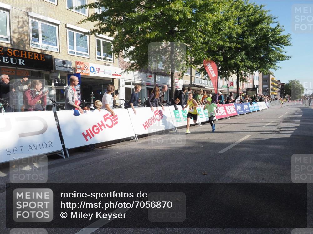 15.09.2024 - PSD Bank Halbmarathon Miley Keyser http://msf.ph/oto/7056870 15.09.2024 10:25:15 Ziel 7, 19, 66, 102, 165, 177 meine-sportfotos.de