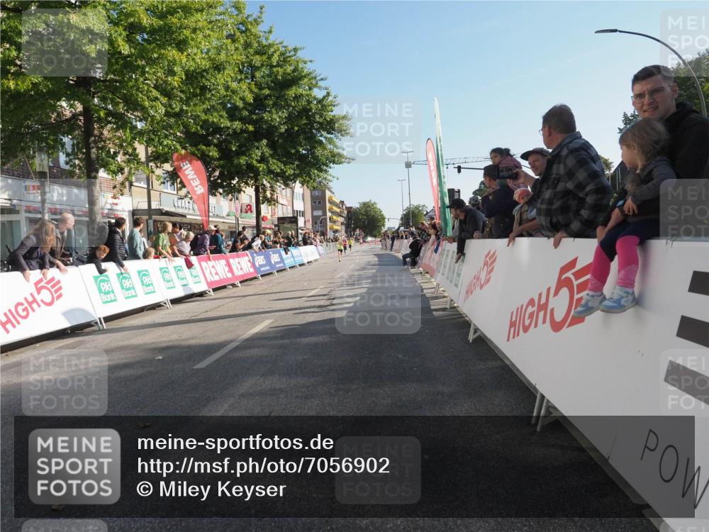 15.09.2024 - PSD Bank Halbmarathon Miley Keyser http://msf.ph/oto/7056902 15.09.2024 10:25:17 Ziel 7, 19, 66, 102, 165, 177 meine-sportfotos.de