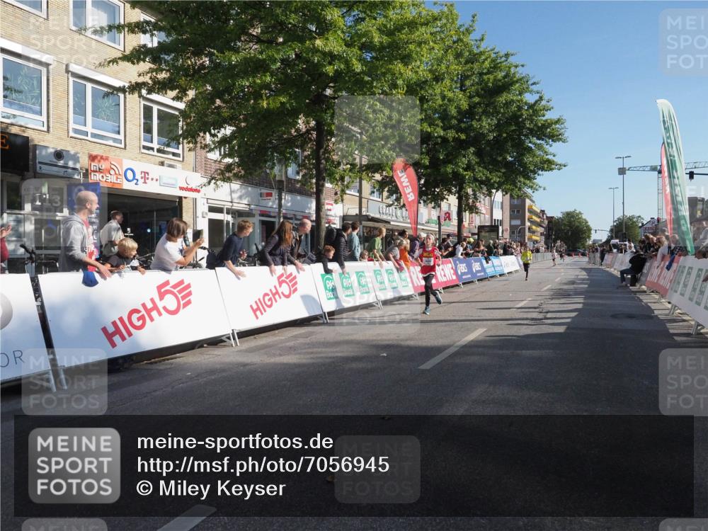 15.09.2024 - PSD Bank Halbmarathon Miley Keyser http://msf.ph/oto/7056945 15.09.2024 10:25:25 Ziel 7, 19, 36, 66, 110, 257 meine-sportfotos.de