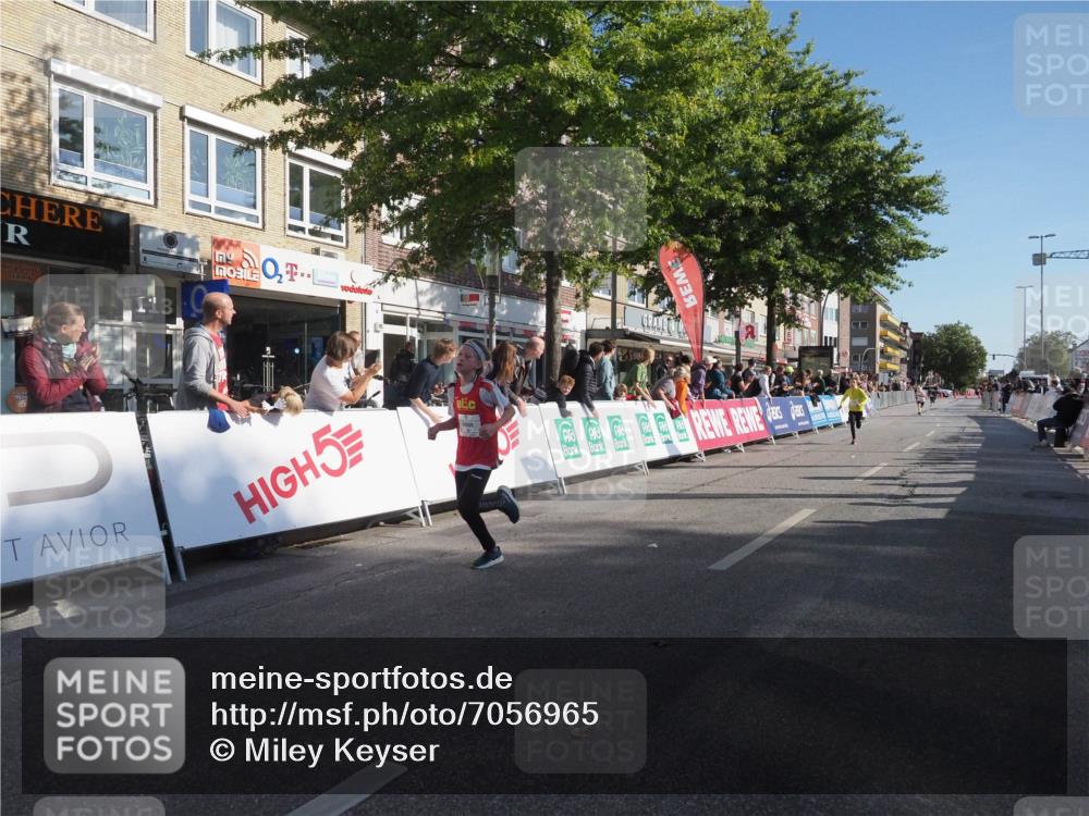 15.09.2024 - PSD Bank Halbmarathon Miley Keyser http://msf.ph/oto/7056965 15.09.2024 10:25:26 Ziel 7, 19, 36, 66, 110, 257 meine-sportfotos.de