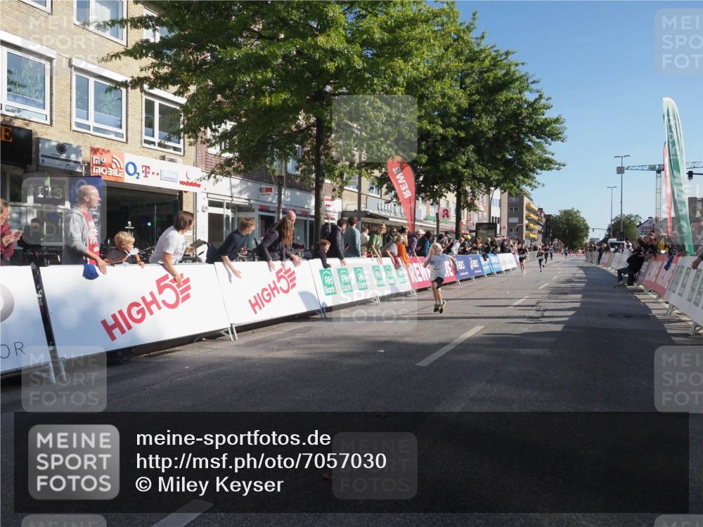 15.09.2024 - PSD Bank Halbmarathon Miley Keyser http://msf.ph/oto/7057030 15.09.2024 10:25:32 Ziel 36, 66, 110, 221, 238, 257 meine-sportfotos.de