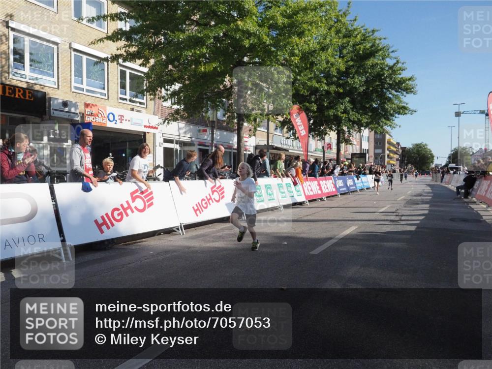 15.09.2024 - PSD Bank Halbmarathon Miley Keyser http://msf.ph/oto/7057053 15.09.2024 10:25:33 Ziel 36, 66, 110, 221, 238, 257, 300 meine-sportfotos.de