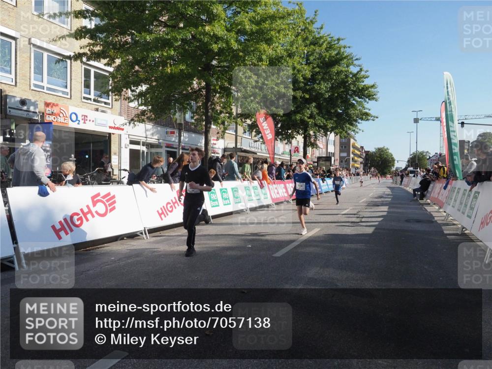 15.09.2024 - PSD Bank Halbmarathon Miley Keyser http://msf.ph/oto/7057138 15.09.2024 10:25:43 Ziel 36, 54, 221, 238, 248, 257, 298, 300 meine-sportfotos.de