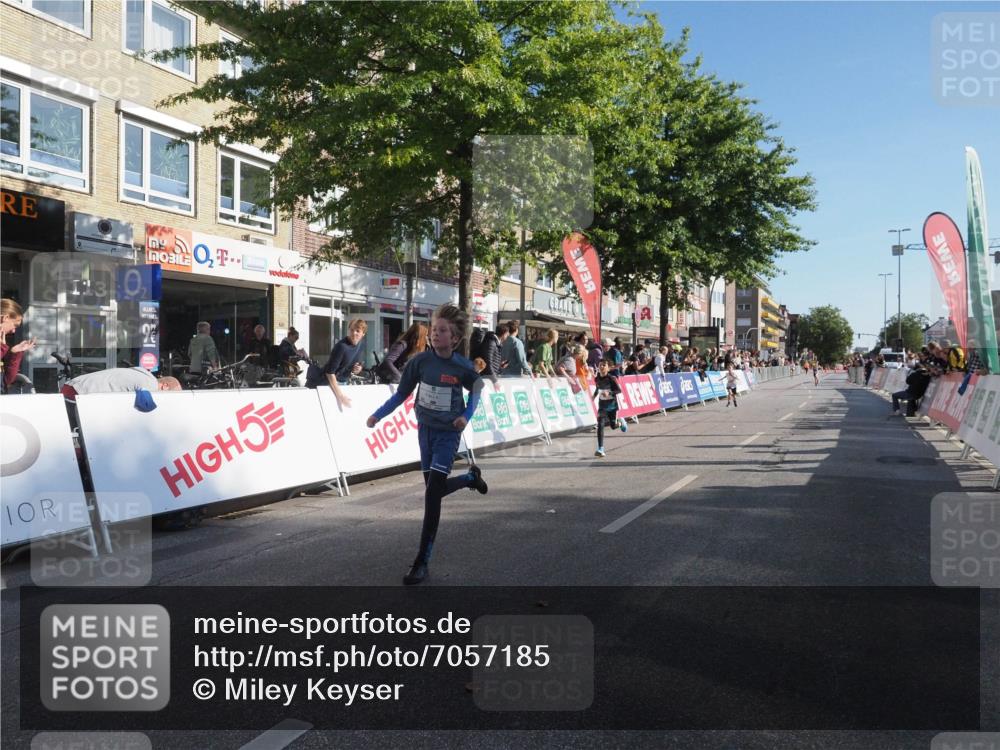 15.09.2024 - PSD Bank Halbmarathon Miley Keyser http://msf.ph/oto/7057185 15.09.2024 10:25:46 Ziel 36, 54, 98, 221, 238, 248, 298, 300 meine-sportfotos.de