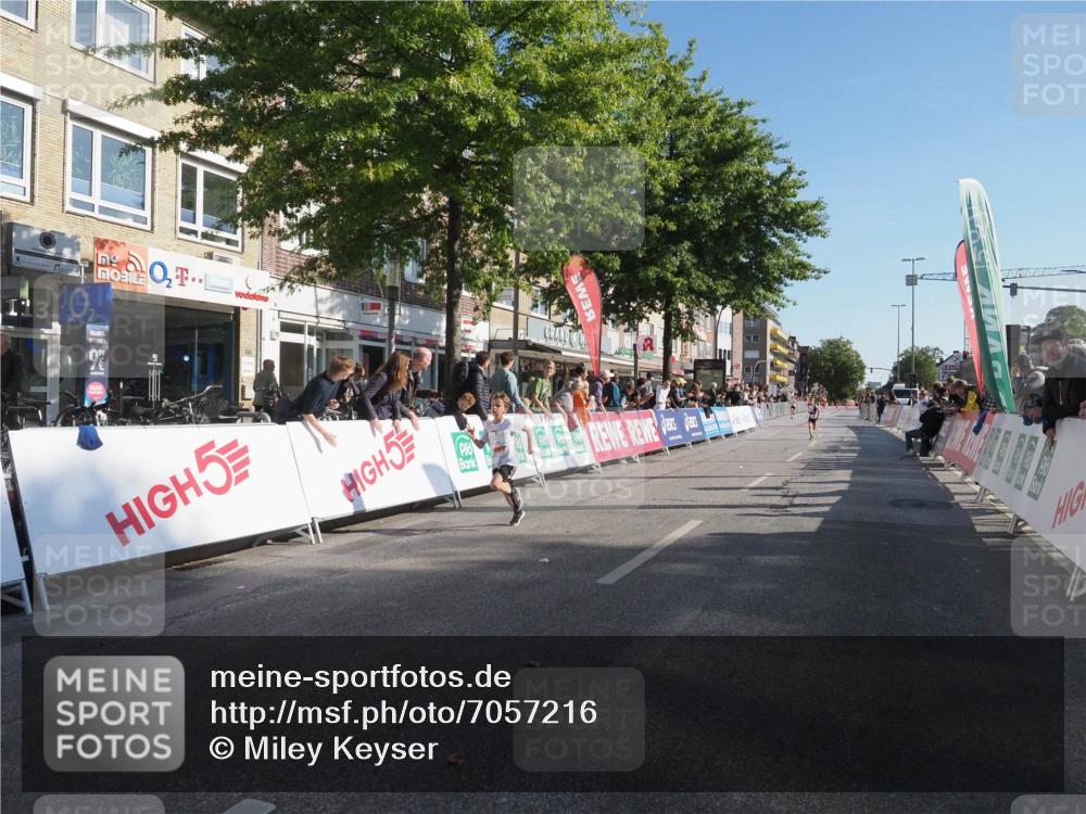 15.09.2024 - PSD Bank Halbmarathon Miley Keyser http://msf.ph/oto/7057216 15.09.2024 10:25:49 Ziel 54, 98, 221, 238, 248, 298, 300 meine-sportfotos.de