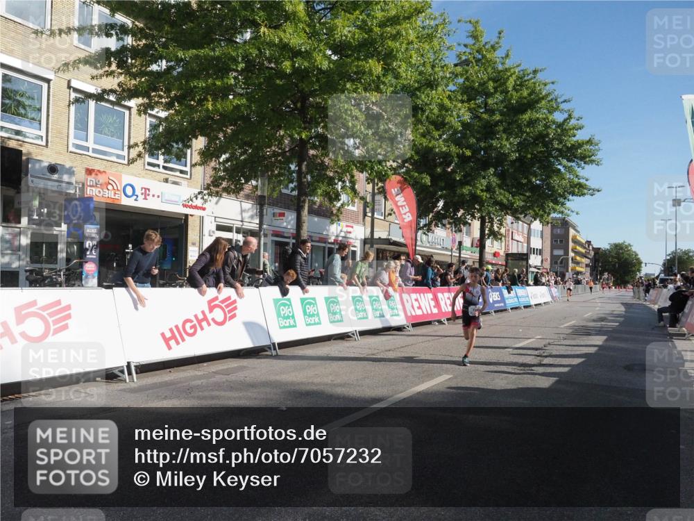 15.09.2024 - PSD Bank Halbmarathon Miley Keyser http://msf.ph/oto/7057232 15.09.2024 10:25:52 Ziel 20, 54, 98, 240, 248, 298, 300 meine-sportfotos.de