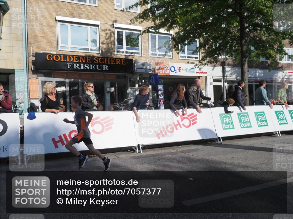 15.09.2024 - PSD Bank Halbmarathon Miley Keyser http://msf.ph/oto/7057377 15.09.2024 10:26:18 Ziel 9, 86, 88, 116, 118, 143, 144, 181, 188, 200, 216, 242, 251, 295 meine-sportfotos.de