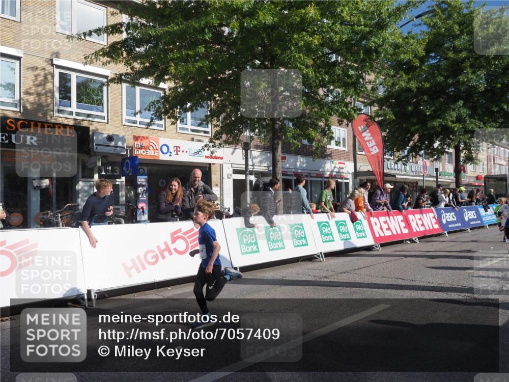 15.09.2024 - PSD Bank Halbmarathon Miley Keyser http://msf.ph/oto/7057409 15.09.2024 10:26:20 Ziel 9, 86, 88, 116, 118, 143, 144, 181, 188, 200, 216, 242, 251, 295 meine-sportfotos.de