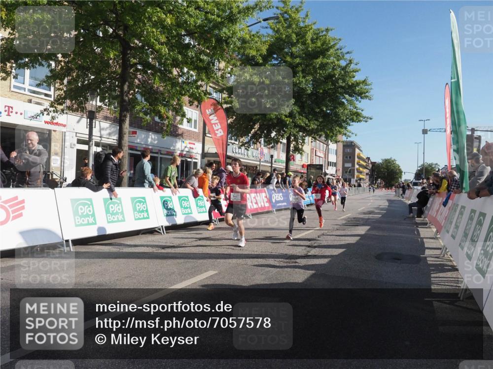 15.09.2024 - PSD Bank Halbmarathon Miley Keyser http://msf.ph/oto/7057578 15.09.2024 10:26:40 Ziel 134, 173, 196, 209, 212, 215, 229, 237, 307 meine-sportfotos.de