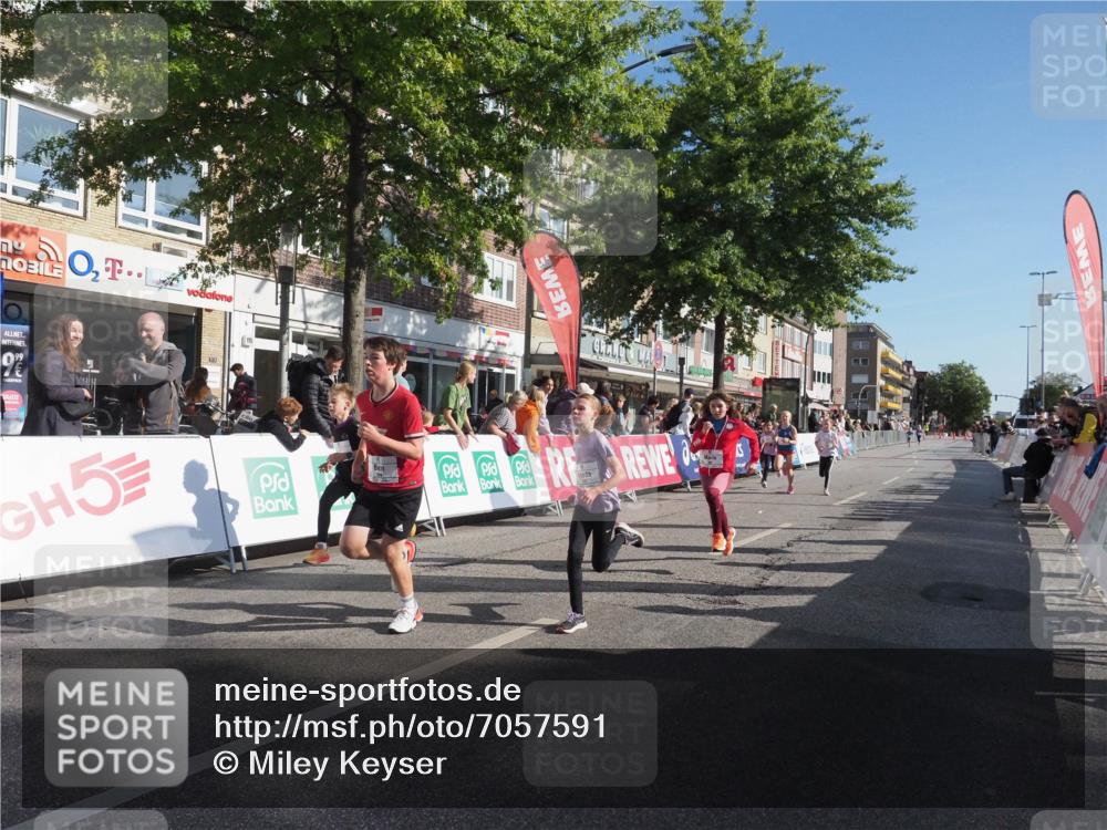 15.09.2024 - PSD Bank Halbmarathon Miley Keyser http://msf.ph/oto/7057591 15.09.2024 10:26:41 Ziel 134, 173, 196, 209, 212, 215, 229, 237, 284, 307 meine-sportfotos.de