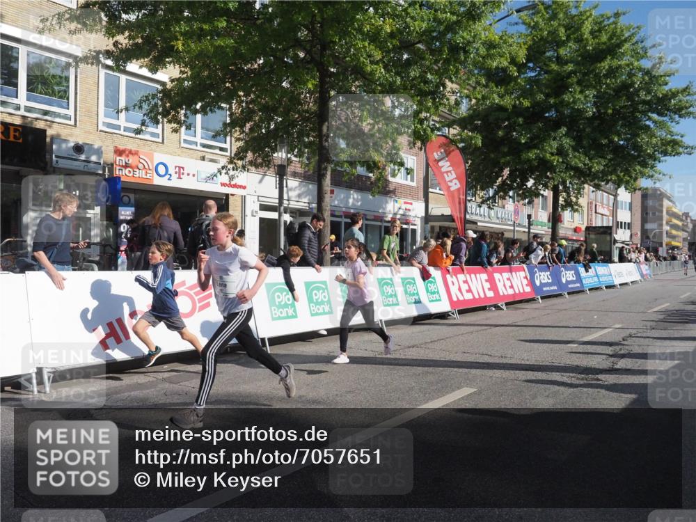 15.09.2024 - PSD Bank Halbmarathon Miley Keyser http://msf.ph/oto/7057651 15.09.2024 10:26:44 Ziel 134, 173, 196, 209, 212, 215, 229, 237, 284, 307 meine-sportfotos.de