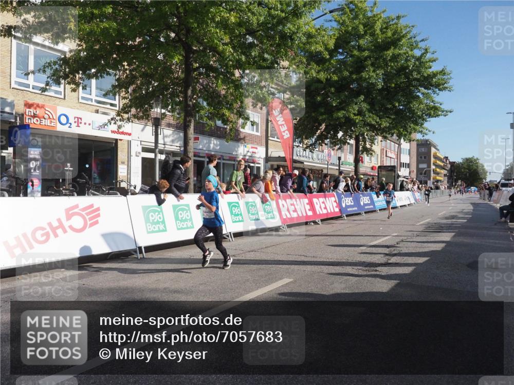 15.09.2024 - PSD Bank Halbmarathon Miley Keyser http://msf.ph/oto/7057683 15.09.2024 10:26:52 Ziel 42, 69, 196, 212, 215, 237, 284, 294 meine-sportfotos.de