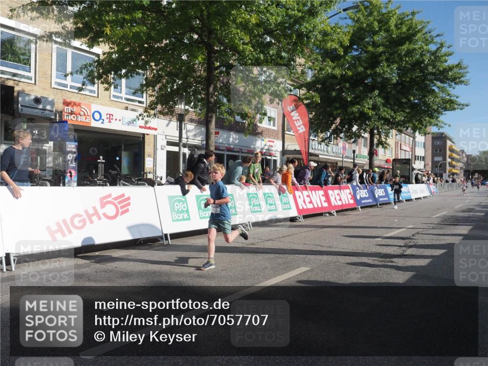 15.09.2024 - PSD Bank Halbmarathon Miley Keyser http://msf.ph/oto/7057707 15.09.2024 10:26:55 Ziel 18, 42, 69, 75, 82, 167, 196, 215, 270, 284, 294 meine-sportfotos.de