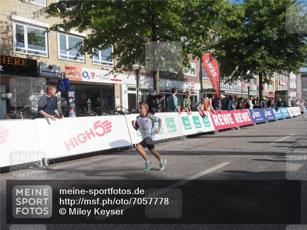 15.09.2024 - PSD Bank Halbmarathon Miley Keyser http://msf.ph/oto/7057778 15.09.2024 10:27:03 Ziel 18, 42, 69, 75, 82, 87, 167, 198, 210, 270, 284, 294 meine-sportfotos.de