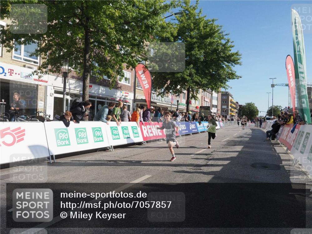 15.09.2024 - PSD Bank Halbmarathon Miley Keyser http://msf.ph/oto/7057857 15.09.2024 10:27:12 Ziel 18, 42, 48, 75, 82, 87, 136, 139, 167, 198, 210, 219, 268, 270, 272, 294 meine-sportfotos.de