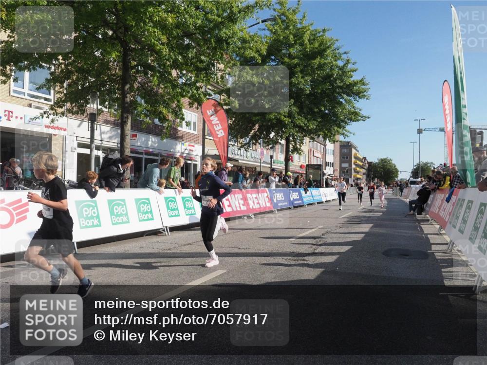15.09.2024 - PSD Bank Halbmarathon Miley Keyser http://msf.ph/oto/7057917 15.09.2024 10:27:18 Ziel 48, 87, 136, 139, 174, 198, 210, 219, 233, 268, 272 meine-sportfotos.de