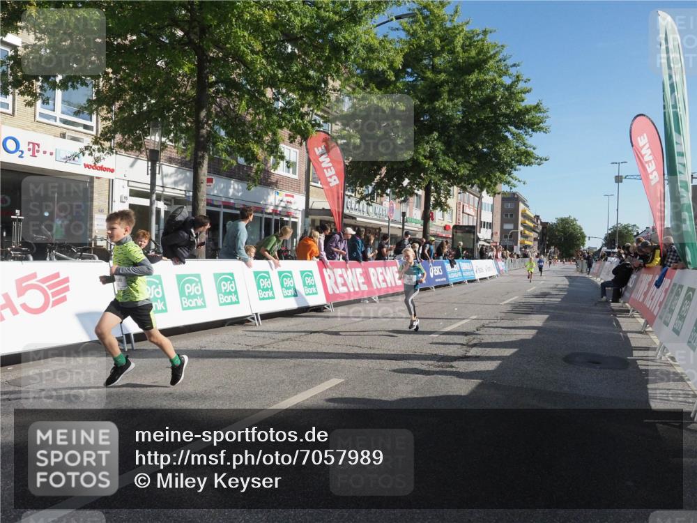 15.09.2024 - PSD Bank Halbmarathon Miley Keyser http://msf.ph/oto/7057989 15.09.2024 10:27:28 Ziel 8, 48, 122, 136, 139, 159, 174, 204, 219, 233, 268, 272 meine-sportfotos.de