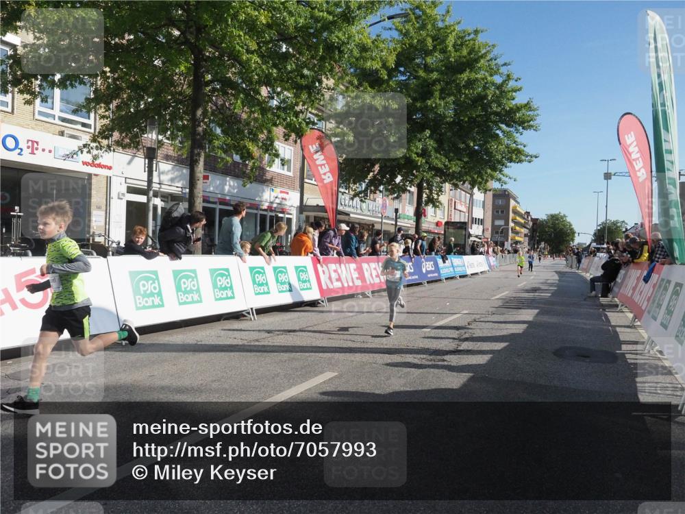 15.09.2024 - PSD Bank Halbmarathon Miley Keyser http://msf.ph/oto/7057993 15.09.2024 10:27:28 Ziel 8, 48, 122, 136, 139, 159, 174, 204, 219, 233, 268, 272 meine-sportfotos.de