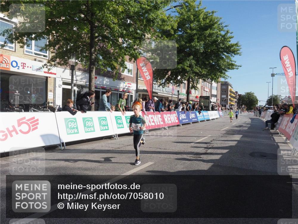 15.09.2024 - PSD Bank Halbmarathon Miley Keyser http://msf.ph/oto/7058010 15.09.2024 10:27:28 Ziel 8, 48, 122, 136, 139, 159, 174, 204, 219, 233, 268, 272 meine-sportfotos.de