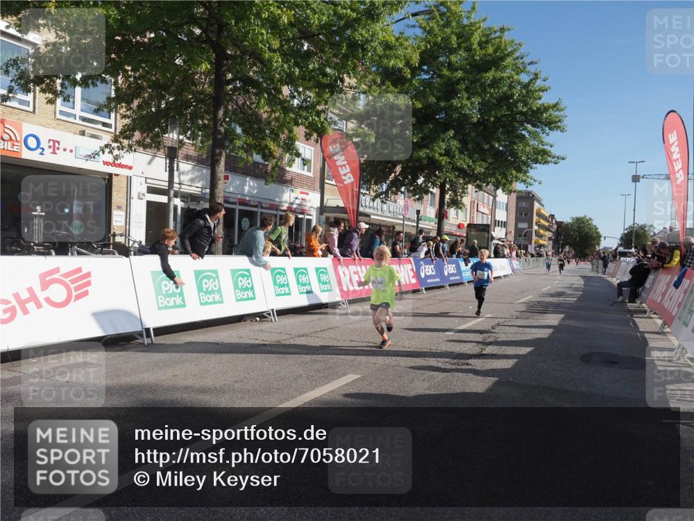15.09.2024 - PSD Bank Halbmarathon Miley Keyser http://msf.ph/oto/7058021 15.09.2024 10:27:32 Ziel 8, 101, 103, 122, 125, 159, 174, 204, 219, 233, 272 meine-sportfotos.de
