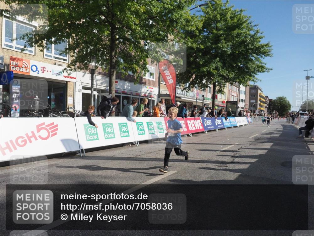 15.09.2024 - PSD Bank Halbmarathon Miley Keyser http://msf.ph/oto/7058036 15.09.2024 10:27:34 Ziel 8, 37, 101, 103, 122, 125, 159, 174, 204, 233 meine-sportfotos.de