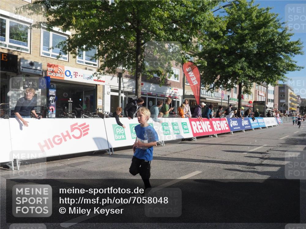 15.09.2024 - PSD Bank Halbmarathon Miley Keyser http://msf.ph/oto/7058048 15.09.2024 10:27:34 Ziel 8, 37, 101, 103, 122, 125, 159, 174, 204, 233 meine-sportfotos.de