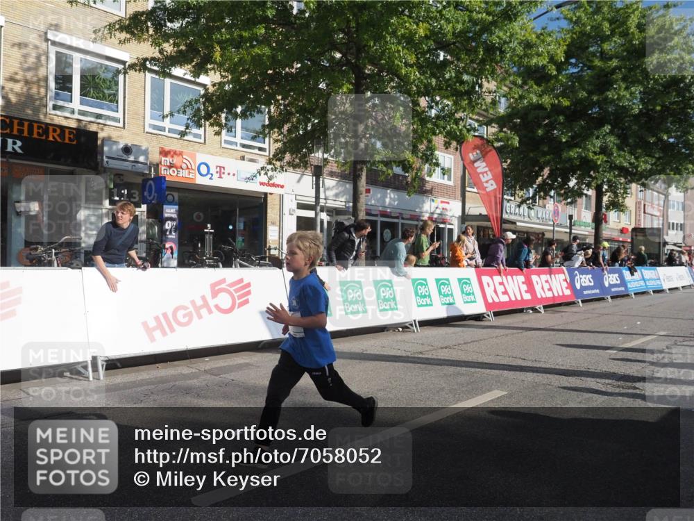 15.09.2024 - PSD Bank Halbmarathon Miley Keyser http://msf.ph/oto/7058052 15.09.2024 10:27:34 Ziel 8, 37, 101, 103, 122, 125, 159, 174, 204, 233 meine-sportfotos.de