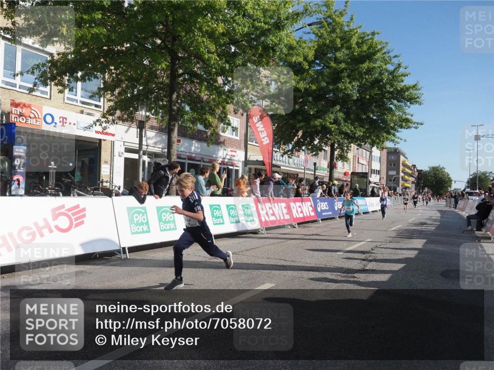 15.09.2024 - PSD Bank Halbmarathon Miley Keyser http://msf.ph/oto/7058072 15.09.2024 10:27:39 Ziel 8, 27, 28, 37, 73, 101, 103, 122, 125, 159, 174, 204, 249 meine-sportfotos.de