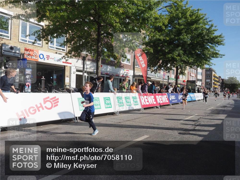 15.09.2024 - PSD Bank Halbmarathon Miley Keyser http://msf.ph/oto/7058110 15.09.2024 10:27:42 Ziel 8, 27, 28, 37, 73, 101, 103, 108, 125, 138, 159, 204, 249, 296 meine-sportfotos.de