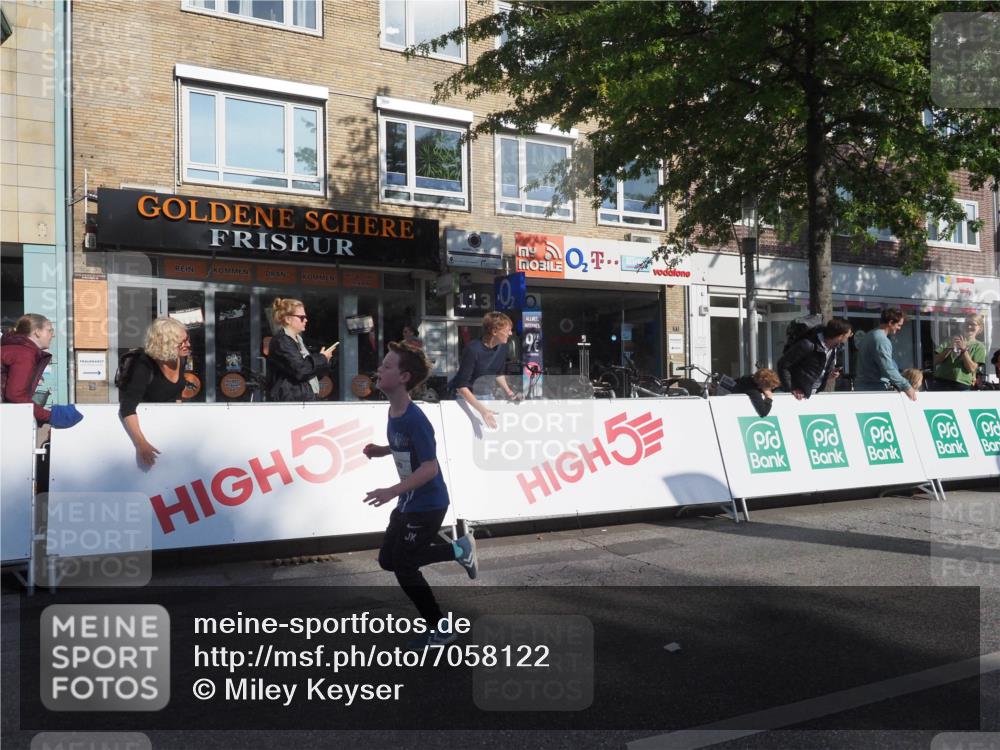 15.09.2024 - PSD Bank Halbmarathon Miley Keyser http://msf.ph/oto/7058122 15.09.2024 10:27:43 Ziel 27, 28, 37, 73, 101, 103, 108, 125, 128, 138, 159, 204, 249, 296 meine-sportfotos.de