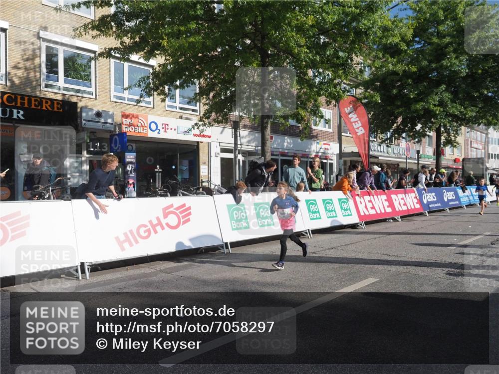 15.09.2024 - PSD Bank Halbmarathon Miley Keyser http://msf.ph/oto/7058297 15.09.2024 10:27:59 Ziel 14, 27, 43, 77, 94, 108, 128, 138, 161, 208, 217, 230, 247, 261, 262, 293, 296 meine-sportfotos.de