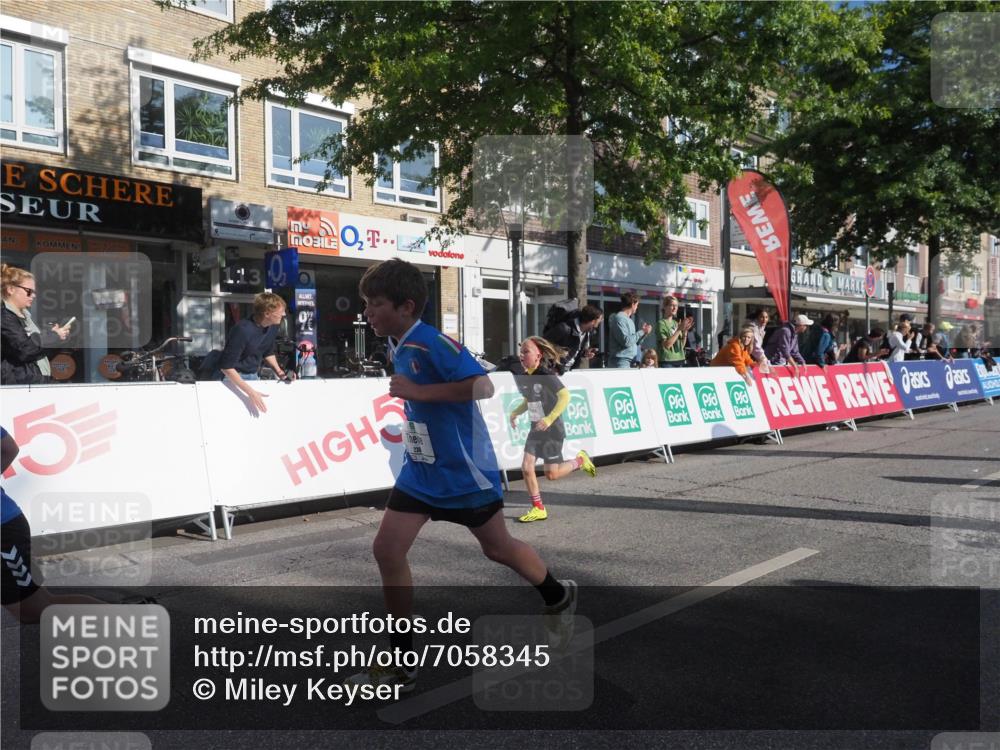 15.09.2024 - PSD Bank Halbmarathon Miley Keyser http://msf.ph/oto/7058345 15.09.2024 10:28:04 Ziel 14, 43, 77, 84, 94, 108, 128, 132, 135, 161, 208, 217, 230, 247, 258, 261, 262, 293 meine-sportfotos.de