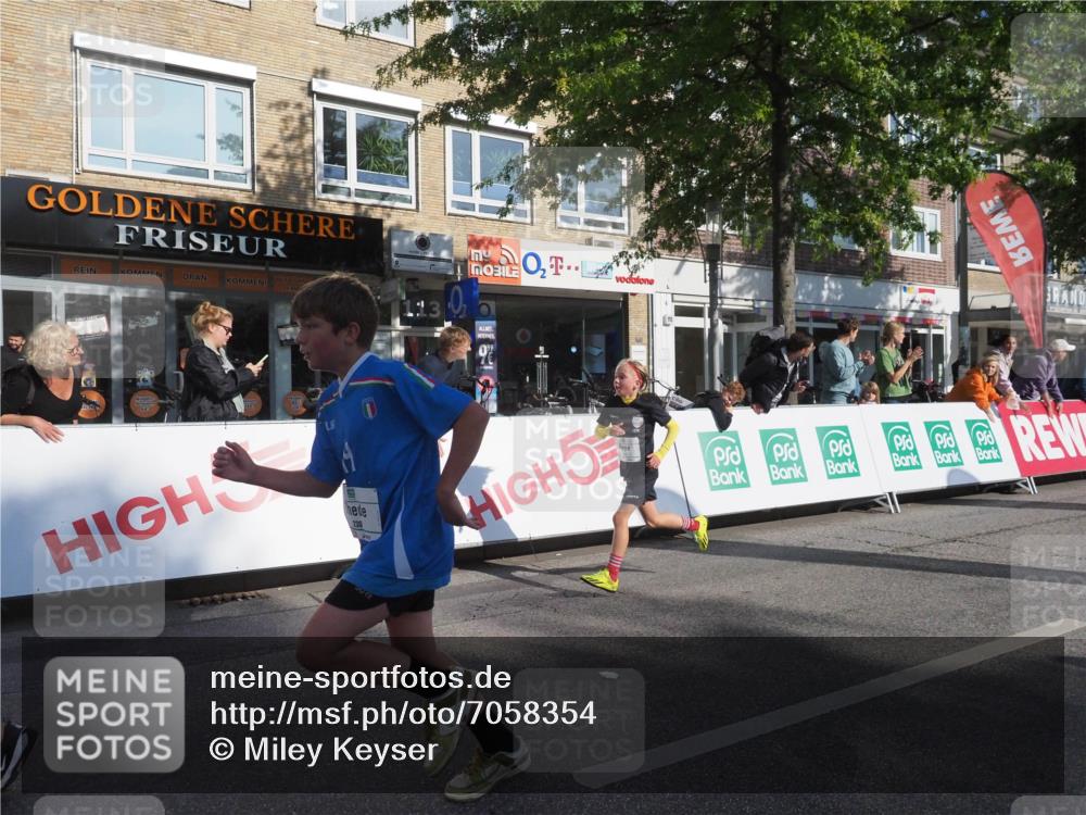 15.09.2024 - PSD Bank Halbmarathon Miley Keyser http://msf.ph/oto/7058354 15.09.2024 10:28:04 Ziel 14, 43, 77, 84, 94, 108, 128, 132, 135, 161, 208, 217, 230, 247, 258, 261, 262, 293 meine-sportfotos.de