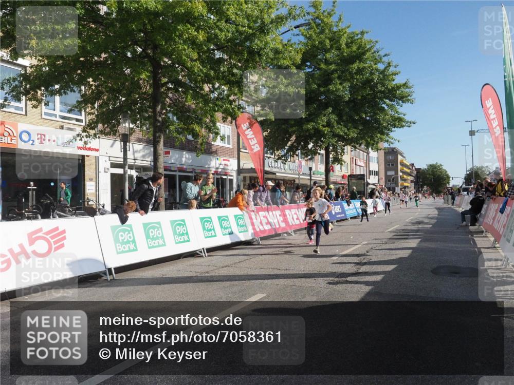 15.09.2024 - PSD Bank Halbmarathon Miley Keyser http://msf.ph/oto/7058361 15.09.2024 10:28:08 Ziel 14, 43, 77, 84, 94, 132, 135, 161, 166, 208, 217, 230, 247, 258, 261, 262, 293 meine-sportfotos.de