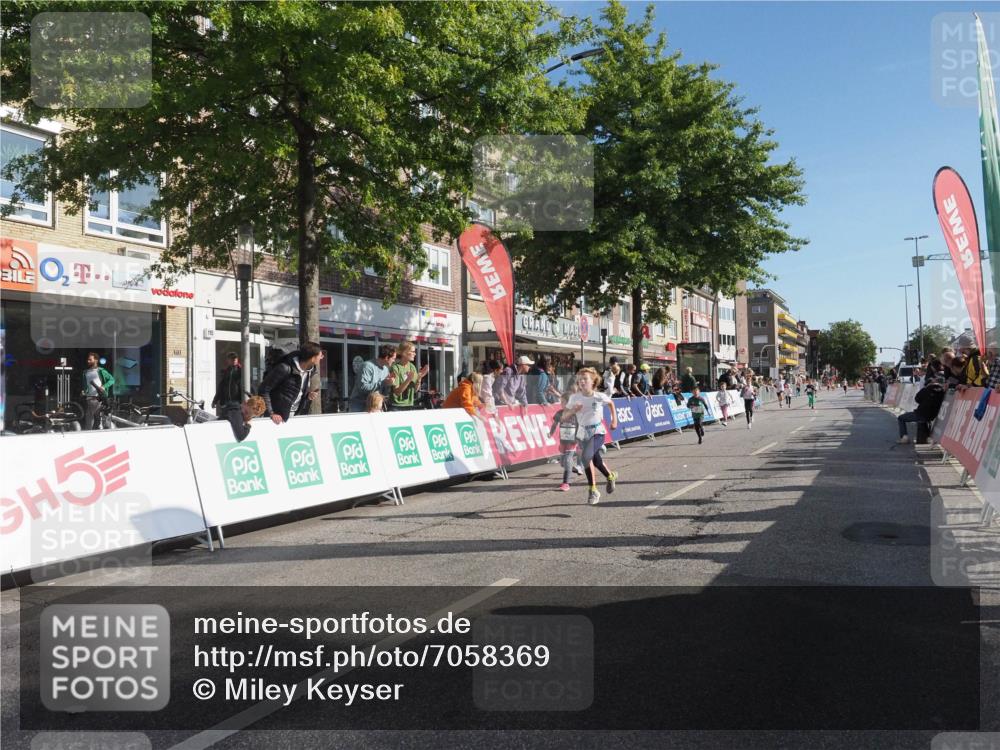 15.09.2024 - PSD Bank Halbmarathon Miley Keyser http://msf.ph/oto/7058369 15.09.2024 10:28:08 Ziel 14, 43, 77, 84, 94, 132, 135, 161, 166, 208, 217, 230, 247, 258, 261, 262, 293 meine-sportfotos.de