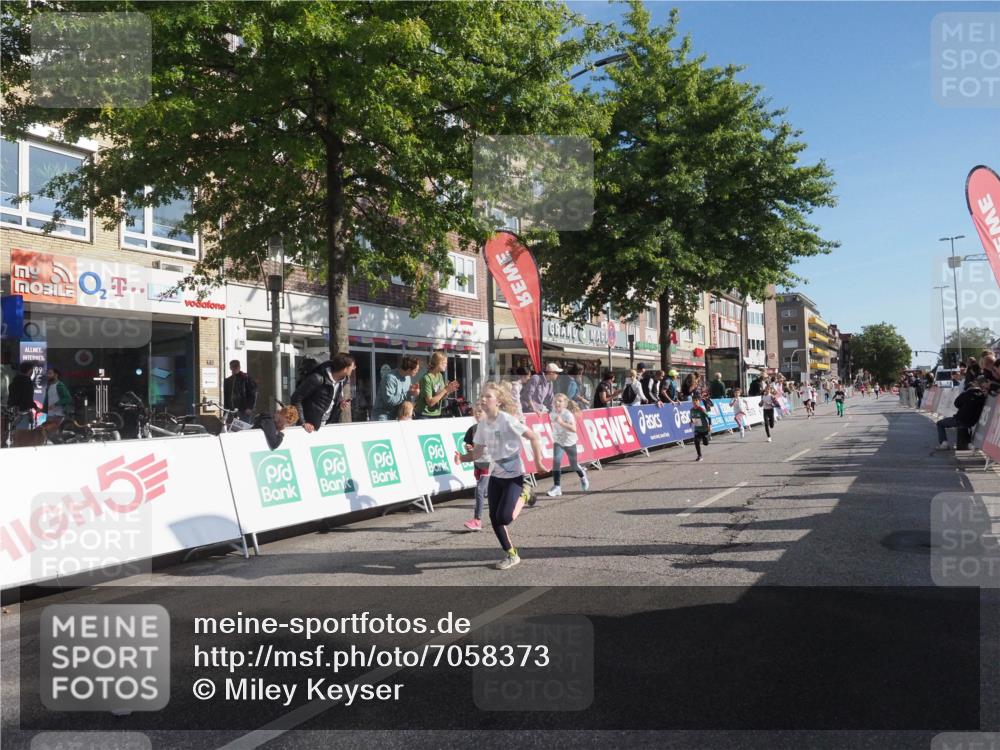 15.09.2024 - PSD Bank Halbmarathon Miley Keyser http://msf.ph/oto/7058373 15.09.2024 10:28:08 Ziel 14, 43, 77, 84, 94, 132, 135, 161, 166, 208, 217, 230, 247, 258, 261, 262, 293 meine-sportfotos.de