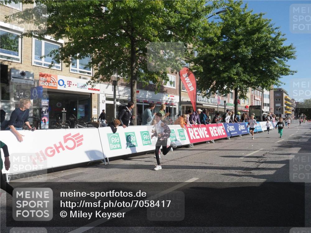 15.09.2024 - PSD Bank Halbmarathon Miley Keyser http://msf.ph/oto/7058417 15.09.2024 10:28:12 Ziel 14, 43, 84, 94, 132, 135, 149, 161, 166, 208, 217, 230, 258, 262, 285, 293 meine-sportfotos.de